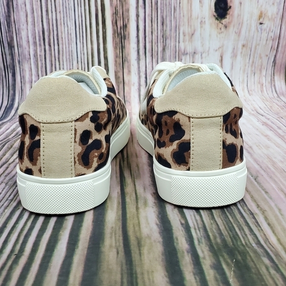 Isaac Mizrahi Colorblock Leopard Fashion Sneakers - Picture 6 of 12